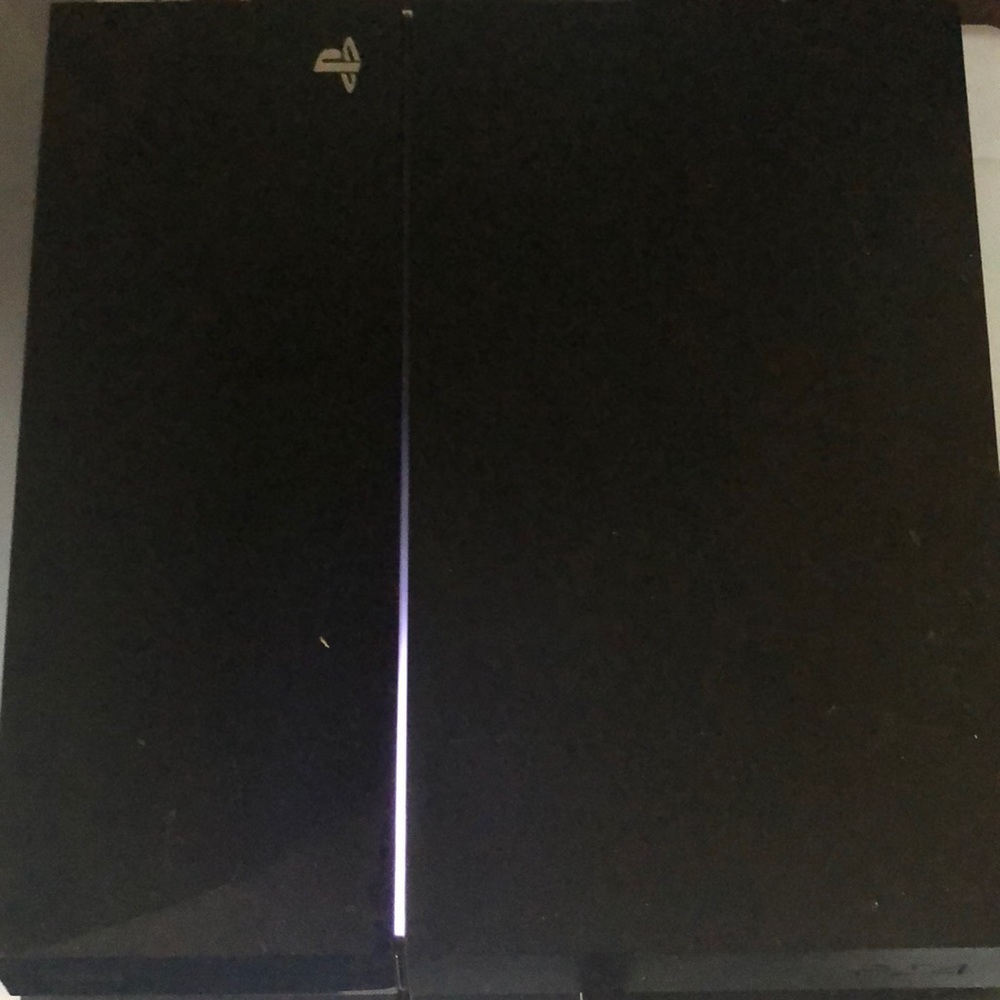 im selling an ps4
